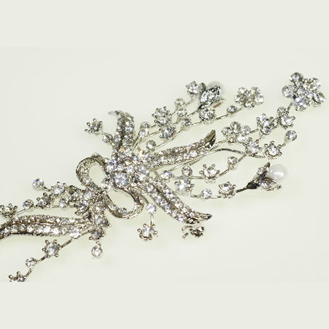 French Tiaras & Jewellery - Brooch B12 - from Wedding Accessories Boutique online Shop for Sittingbourne Kent