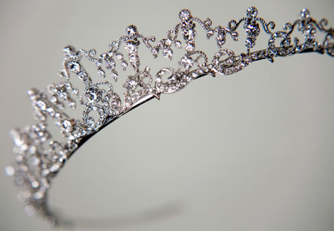 Canadian Tiaras & Jewellery - Tiara 9725i  - Wedding / Special Occasions / Evening Wear Jewellery & Tiaras from the Wedding Accessories Boutique - Oxfordshire section